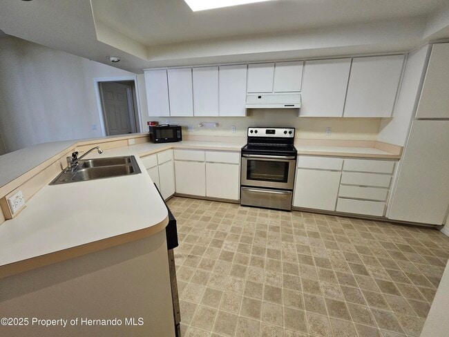 5169 Panther Dr in Spring Hill, FL - Building Photo - Building Photo