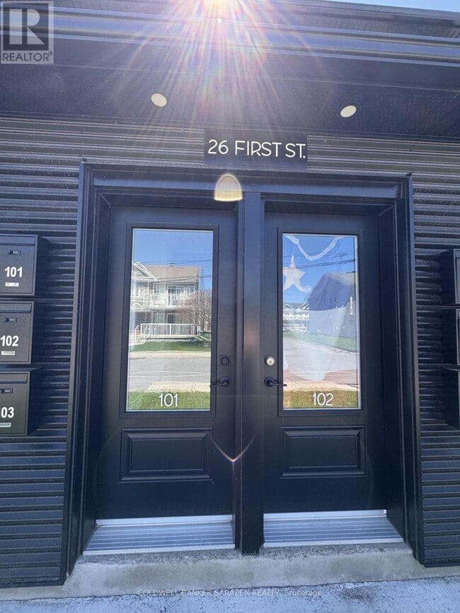 26 First St W in Cornwall, ON - Building Photo - Building Photo