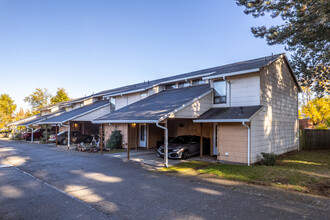 Parkside Condominiums in Hillsboro, OR - Foto de edificio - Primary Photo