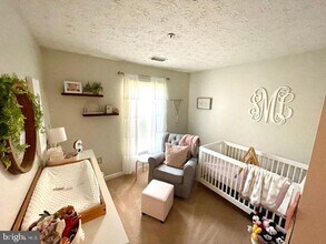 111 Foxchase Dr in Glen Burnie, MD - Building Photo - Building Photo