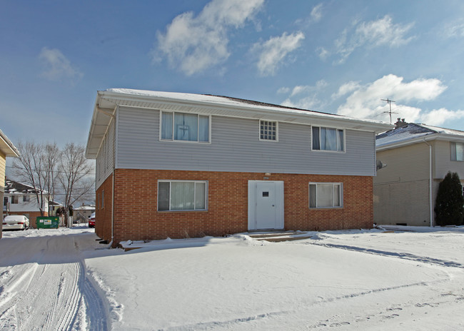 4609 37th Ave in Kenosha, WI - Foto de edificio - Building Photo