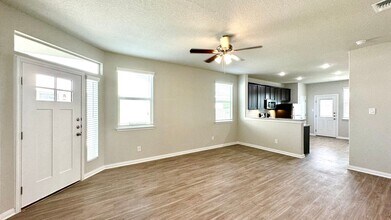 213 Joseph Cir in Schertz, TX - Building Photo - Building Photo