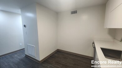 24 Darling St, Unit 5-12 in Boston, MA - Building Photo - Building Photo