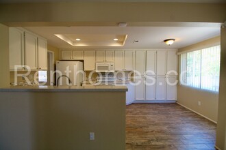 14588 Carmel Ridge Rd in San Diego, CA - Building Photo - Building Photo