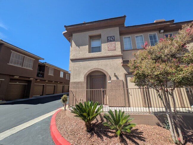 10180 Delray Beach Ave in Las Vegas, NV - Building Photo - Building Photo