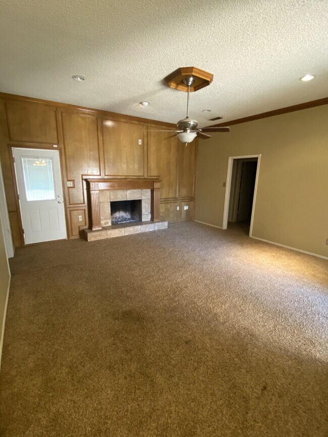 6818 Huron Ave in Lubbock, TX - Building Photo - Building Photo