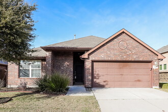 1425 Cockatiel Dr in Little Elm, TX - Building Photo - Building Photo