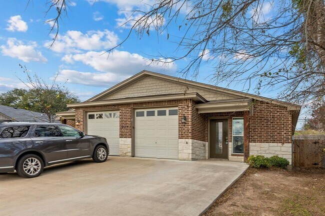 property at 917 Ramblewood St