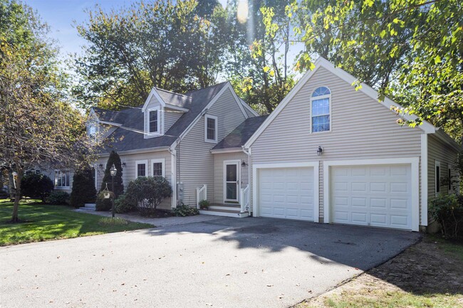 11 Richard Rd in Rye, NH - Building Photo - Building Photo