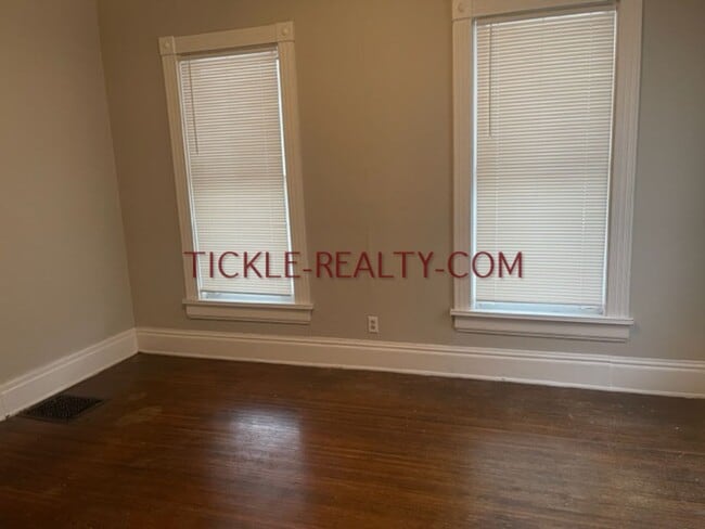 property at 626 University Ave