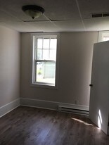 603 Canal Dr in Laurel Park, NC - Building Photo