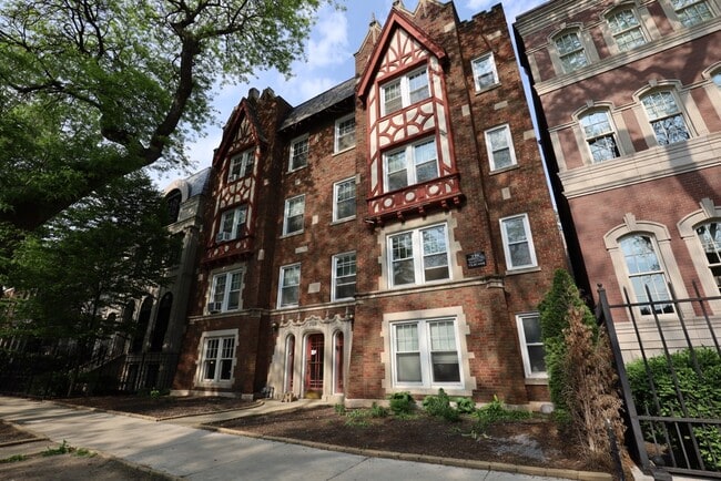 property at 2129 N Dayton