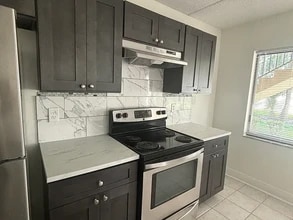 1601 Big Tree Rd, Unit 1201 in South Daytona, FL - Foto de edificio - Building Photo