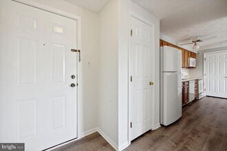 303 Palmspring Dr in Gaithersburg, MD - Building Photo - Building Photo