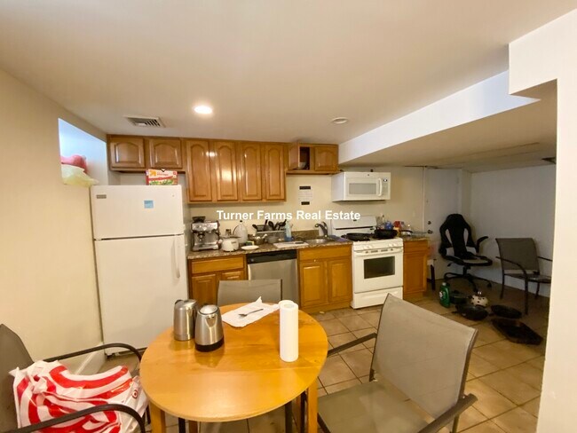 1568 Tremont St, Unit 1 in Boston, MA - Building Photo - Building Photo