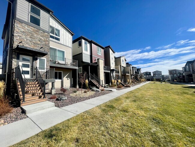 6321 Hijinks Ln in Colorado Springs, CO - Building Photo - Building Photo