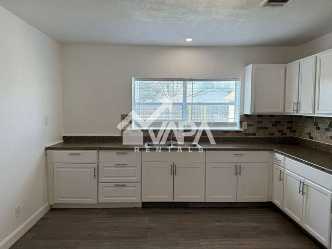 4743 Georges Farm in San Antonio, TX - Building Photo - Building Photo