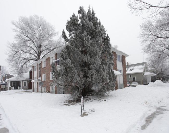 1200 Washington St in Lincoln, NE - Building Photo - Building Photo