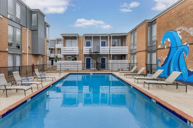 Bay House in Houston, TX - Building Photo - Building Photo
