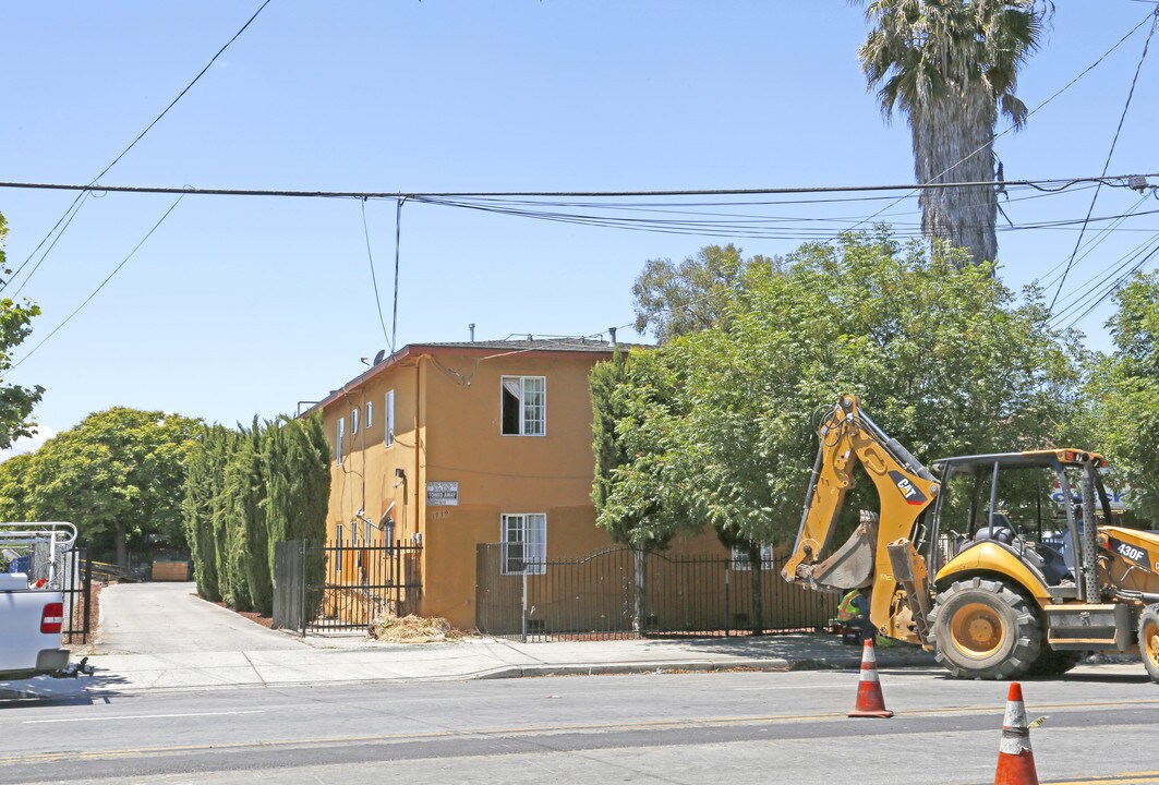 1739 McLaughlin Ave in San Jose, CA - Building Photo