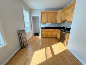 42 Hobson St, Unit 1 in Boston, MA - Building Photo - Building Photo