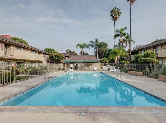 Park Village Apartments in Buena Park, CA - Building Photo