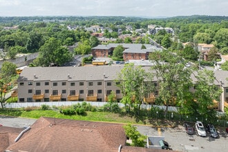 17 Union Rd in Spring Valley, NY - Building Photo - Building Photo