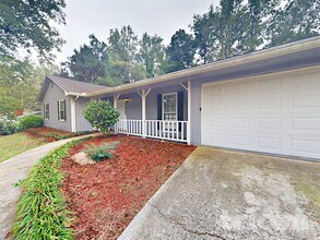 20 Lakeside Dr in Ellenwood, GA - Building Photo - Building Photo