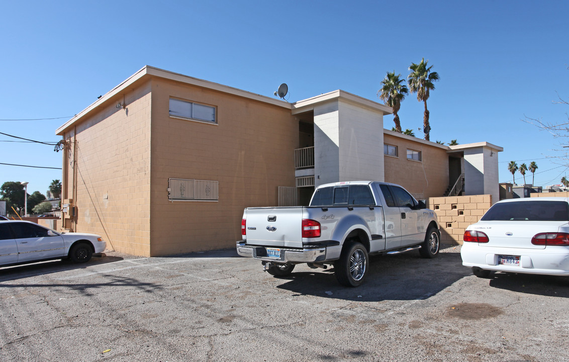 3892 Palos Verdes St in Las Vegas, NV - Building Photo