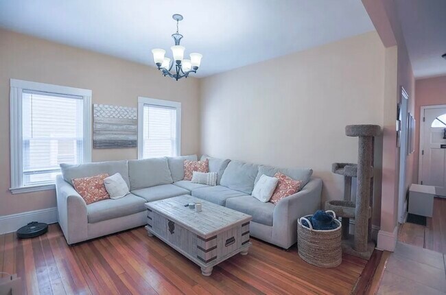 167 Jefferson Ave in Everett, MA - Building Photo - Building Photo