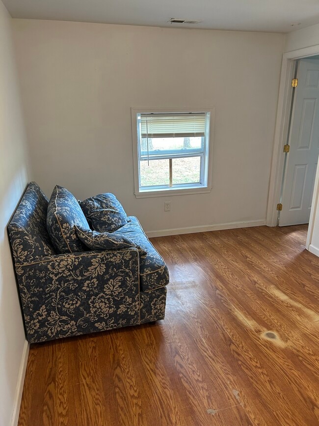 26908 Plantation Rd, Unit Apartment in Crisfield, MD - Building Photo - Building Photo