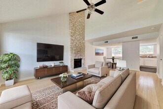 9731 Meadowheath Dr in Austin, TX - Building Photo - Building Photo