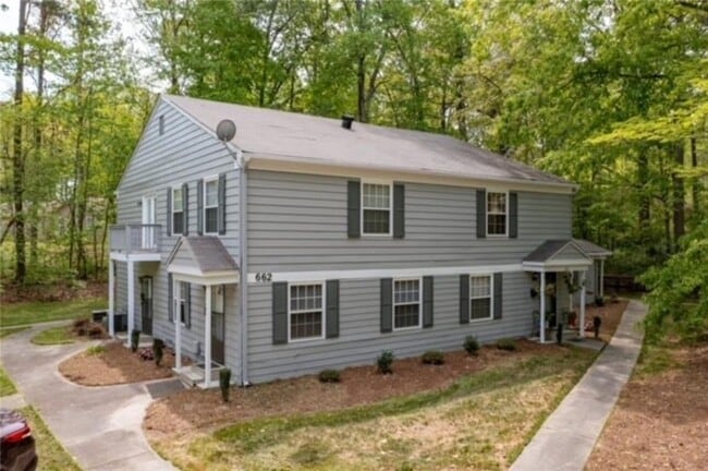 property at 662 Bellemeade Dr SW