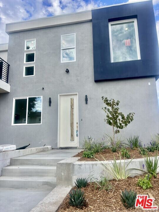 2707 Ruhland Ave in Redondo Beach, CA - Building Photo