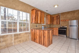 4526 Rock Springs Rd in Jacksons Gap, AL - Foto de edificio - Building Photo