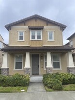 179 Stage Trail Rd. in Camarillo, CA - Building Photo