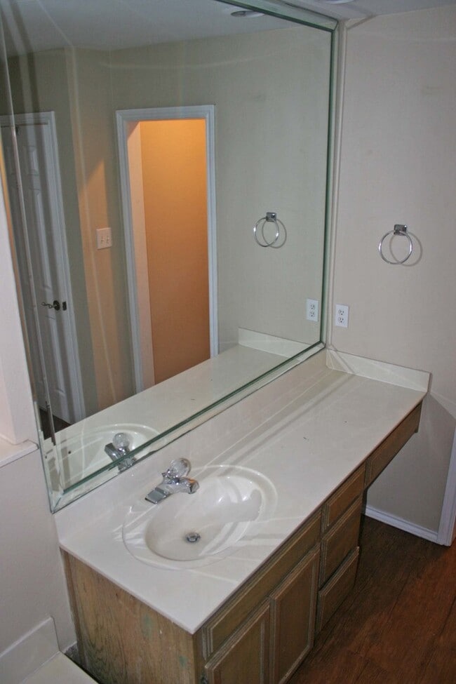 305 Pear Tree Pl in Denton, TX - Building Photo - Building Photo