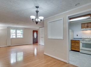 2126 Briarwood Dr in Waldorf, MD - Building Photo - Building Photo