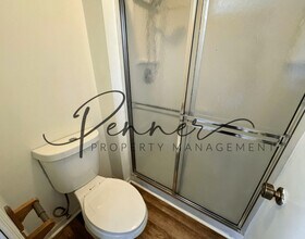 1100 NW Oakridge Dr in Blue Springs, MO - Building Photo - Building Photo