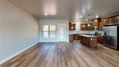 36 Blue Meadow Dr in Elgin, OK - Building Photo - Building Photo