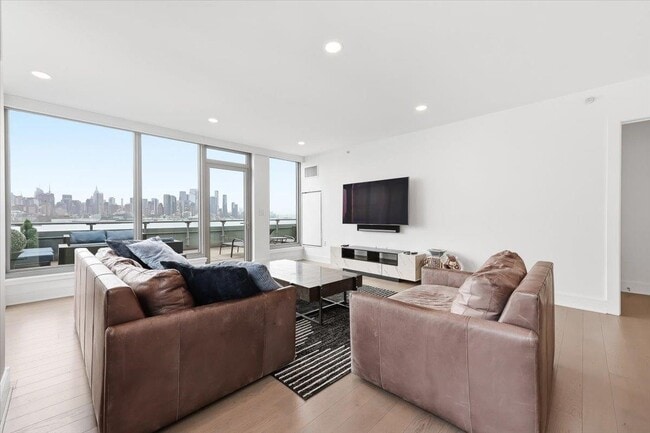 9 Ave at Port Imperial in West New York, NJ - Foto de edificio - Building Photo