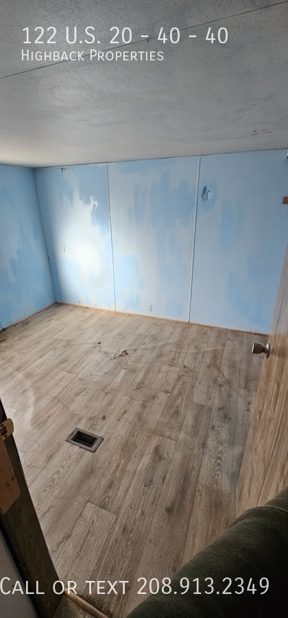 122 US-20 in Thermopolis, WY - Building Photo - Building Photo