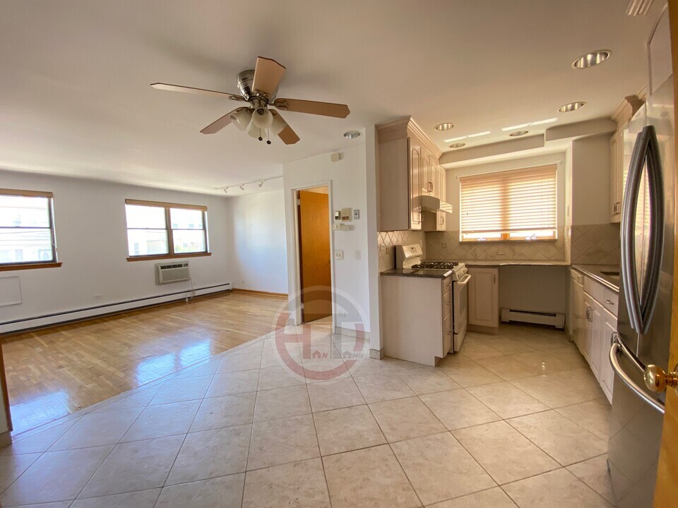 1621 Edison Ave in Bronx, NY - Building Photo