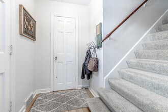 3 Lakeview Dr in Mundelein, IL - Building Photo - Building Photo