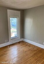 527 E Hickory St in Mankato, MN - Building Photo - Building Photo