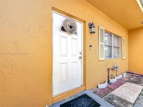 2686 NW 60th Way in Sunrise, FL - Building Photo - Building Photo