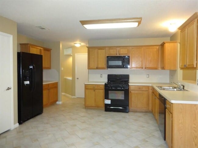 423 Brushy Glen Dr in Houston, TX - Building Photo - Building Photo