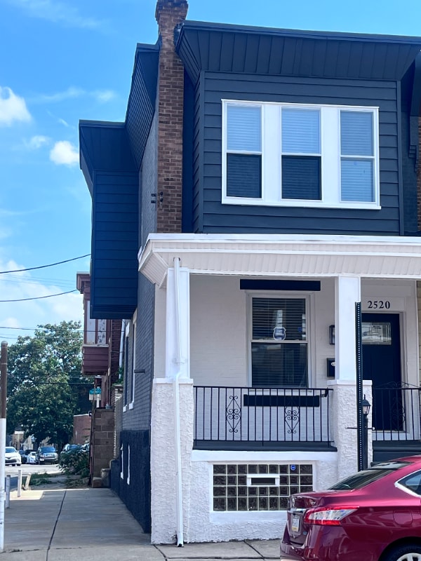 property at 2520 W Seybert St