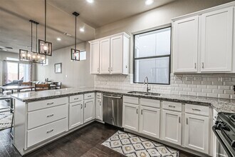 5840 Darling St in Houston, TX - Building Photo - Building Photo