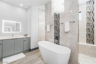 1802 SW 2nd Terrace, Unit 409 in Cape Coral, FL - Building Photo - Building Photo